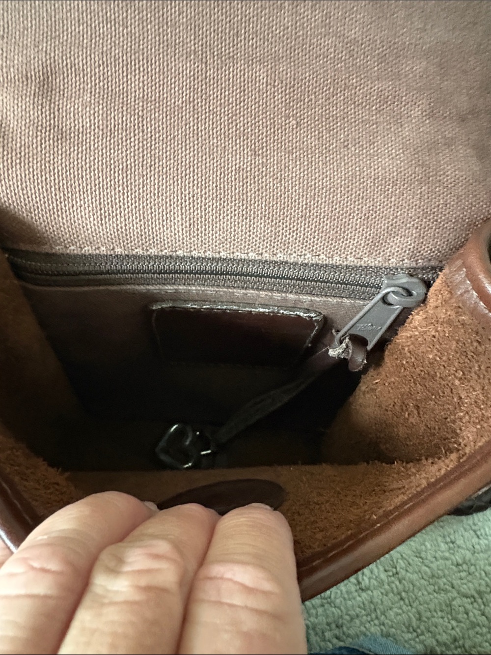 Vintage Brighton Leather Crossbody Bag with Metal Accents - Picture 5 of 11